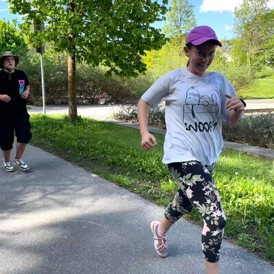 Bild vergr&ouml;&szlig;ern: Sch&uuml;ler beim Crosslauf